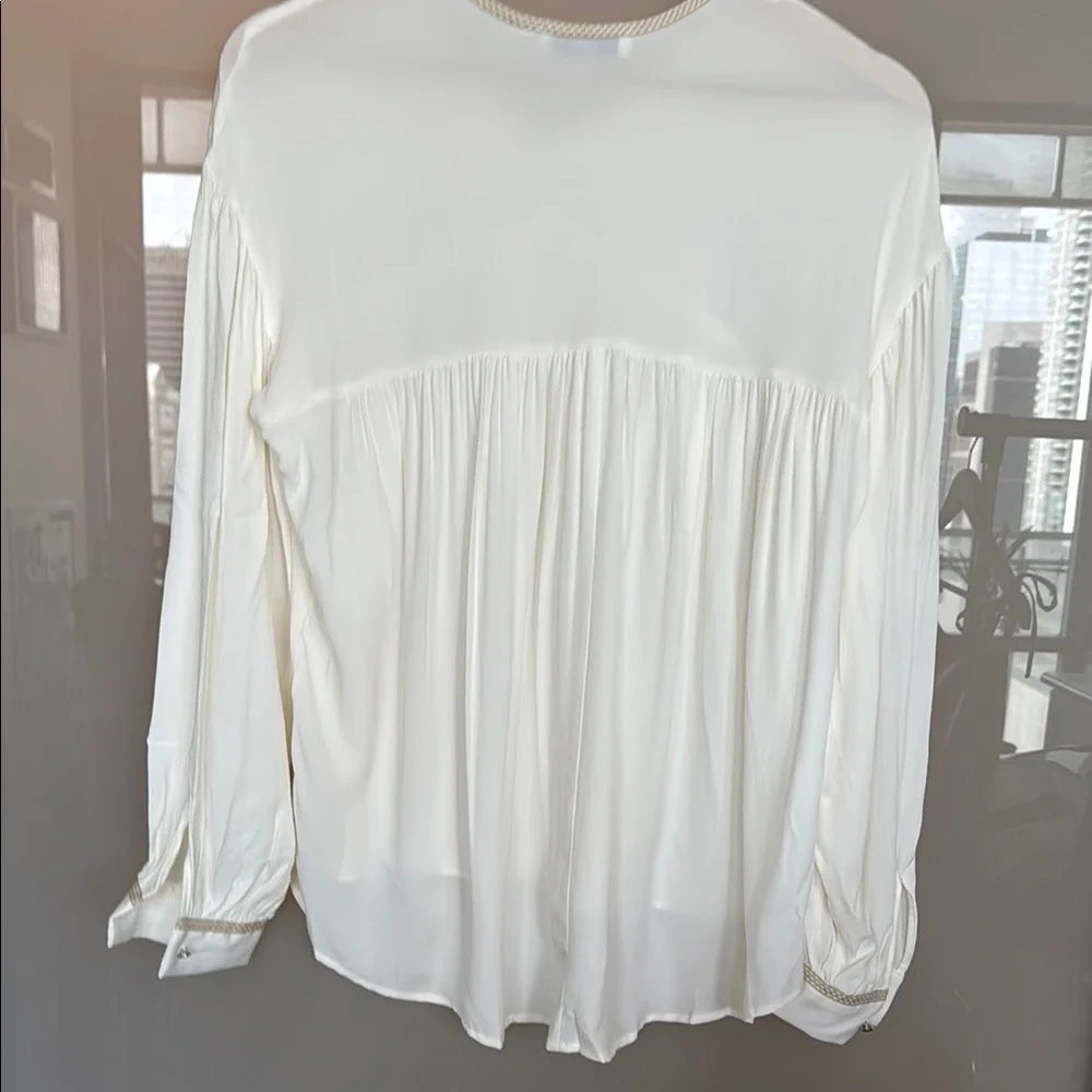 White Pleated Long Sleeve Blouse - Picture 2 of 4